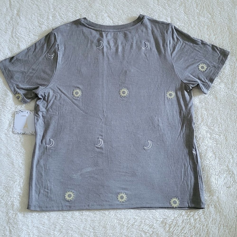 Champagne🍾 Dreams😴 Moon🌙 and Sun☀️ Tee👕 - NWT - Picture 2 of 12